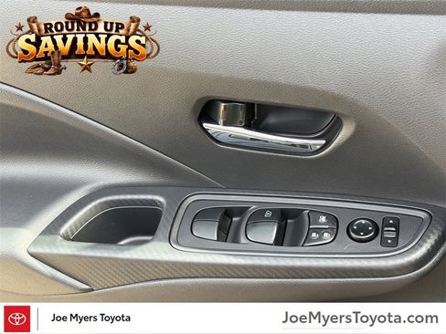 Used 2025 Nissan Versa SV image 24