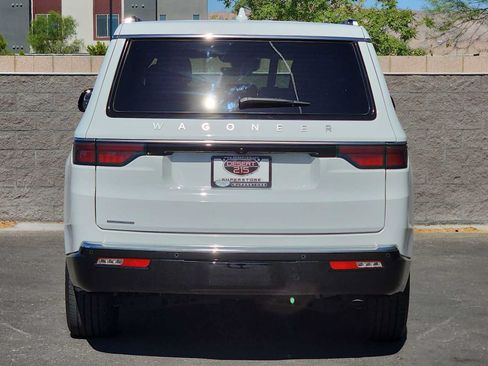Used 2023 Jeep Wagoneer 4WD image 7
