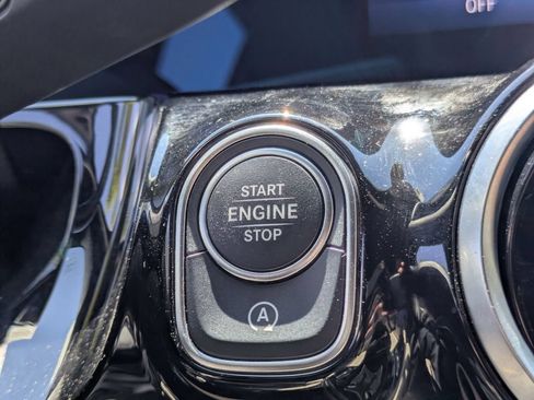 Used 2025 Mercedes-Benz GLA 250 4MATIC image 23