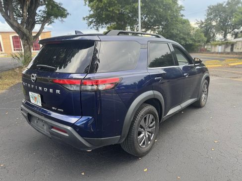 Used 2022 Nissan Pathfinder SV image 6