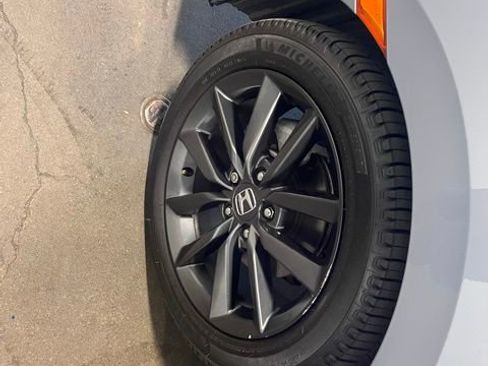 Used 2021 Honda Civic EX image 30