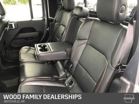 Used 2023 Jeep Gladiator Mojave w/ Cold Weather Group image 23