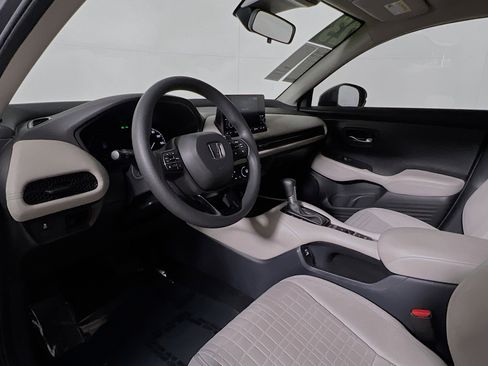 Used 2023 Honda HR-V LX image 30