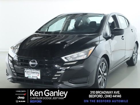 Used 2025 Nissan Versa SV FWD image 1