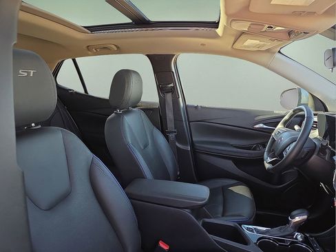 Used 2025 Buick Encore GX Sport Touring w/ Experience Buick Package image 14