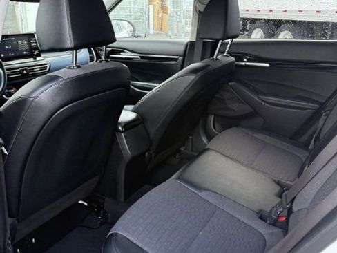 Used 2021 Kia Seltos S image 34