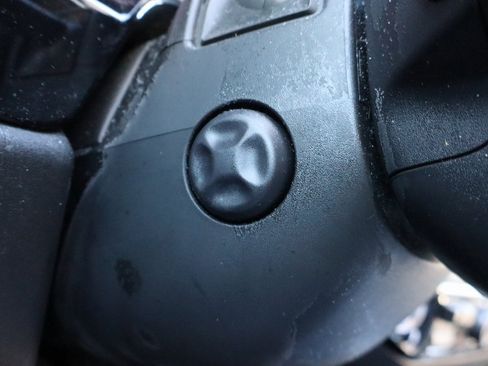 Used 2022 Chevrolet Silverado 1500 High Country image 34