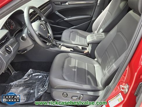 Used 2022 Volkswagen Passat 2.0T R-Line image 11