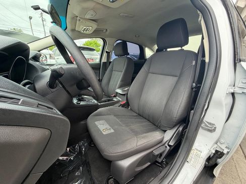 Used 2016 Ford Focus SE FWD image 10