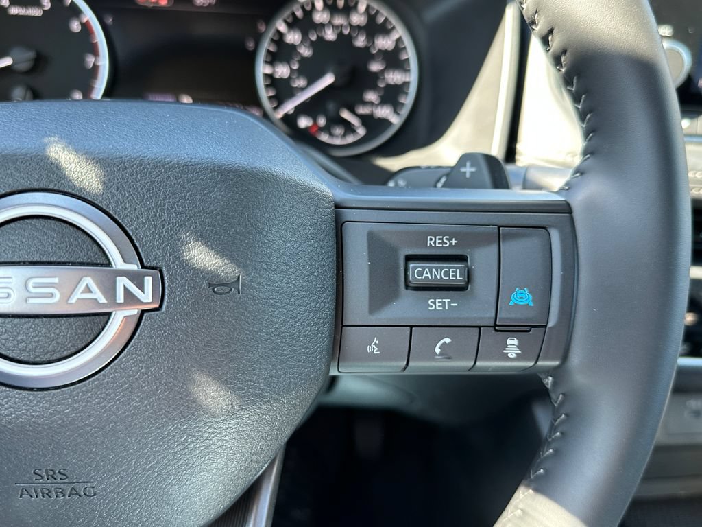 Used 2026 Nissan Rogue SV FWD image 27
