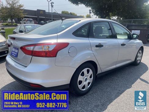 Used 2014 Ford Focus S FWD image 5