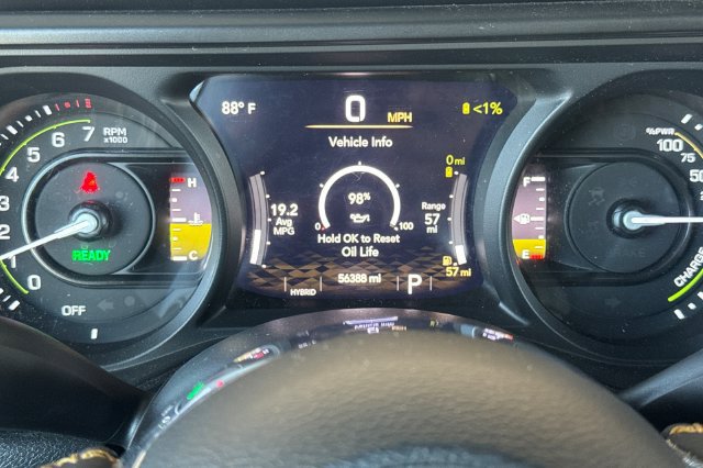 Used 2024 Jeep Wrangler Unlimited Sahara AWD/4WD image 27