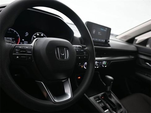 Used 2023 Honda CR-V EX image 10