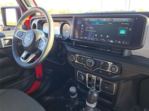 Used 2024 Jeep Wrangler Sahara w/ Technology Group image 8