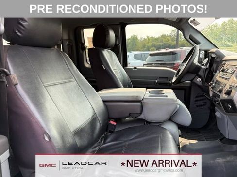 Used 2015 Ford F250 XLT w/ XLT Premium Package AWD/4WD image 11