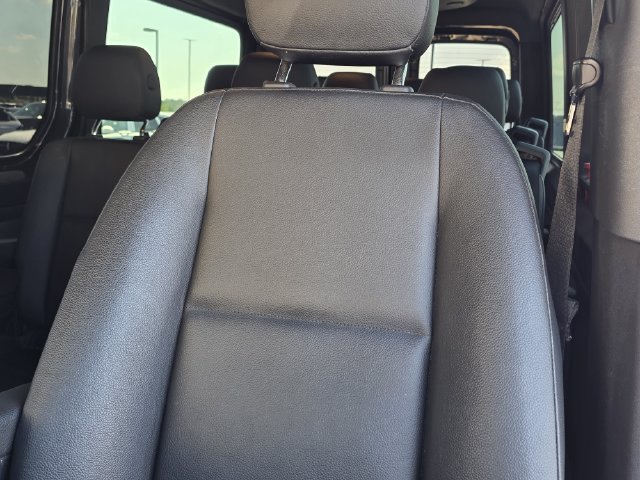 Used 2022 Mercedes-Benz Sprinter 2500 image 14