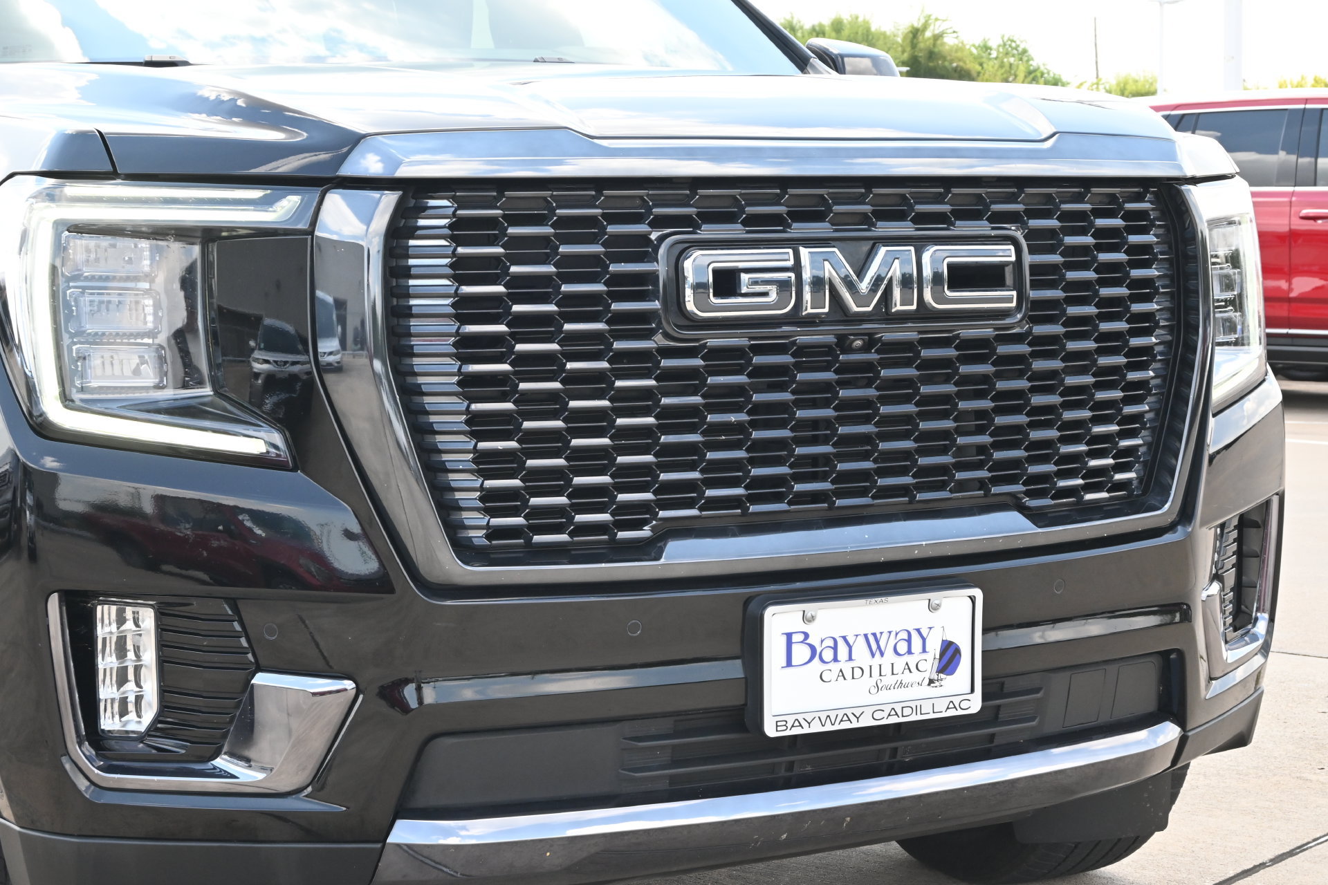 Used 2024 GMC Yukon XL Denali Ultimate AWD/4WD image 29