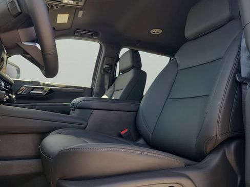 New 2026 Chevrolet Suburban LT w/ Comfort Package RWD image 25