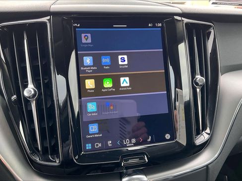 Used 2025 Volvo XC60 B5 Core w/ Climate Package image 38