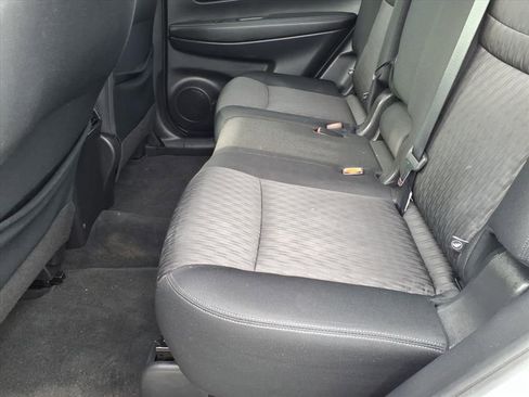 Used 2020 Nissan Rogue SV image 15