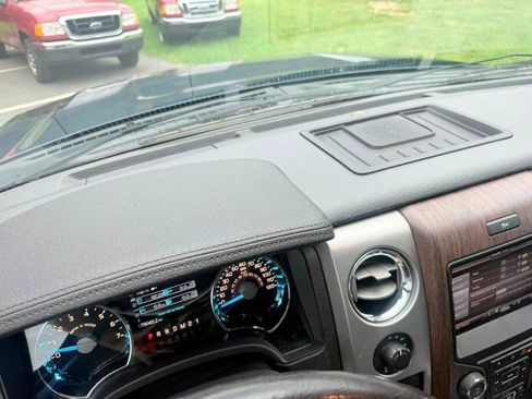 Used 2014 Ford F150 Lariat w/ Equipment Group 502A Luxury AWD/4WD image 29