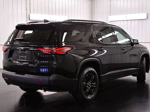 Used 2023 Chevrolet Traverse LS w/ Midnight/Sport Edition image 7