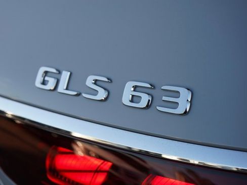 New 2026 Mercedes-Benz GLS 63 AMG 4MATIC image 18