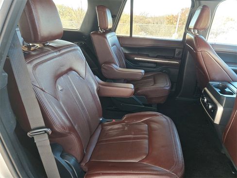 Used 2023 Ford Expedition Limited image 29
