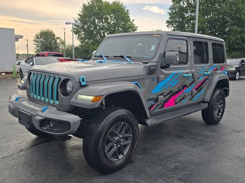 Used 2022 Jeep Wrangler Unlimited Sahara AWD/4WD image 7