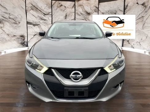 Used 2016 Nissan Maxima Platinum w/ Interior Lighting Package FWD image 2
