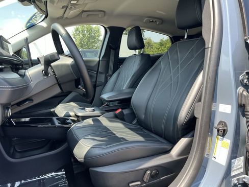 Used 2023 Ford Mustang Mach-E Select image 13