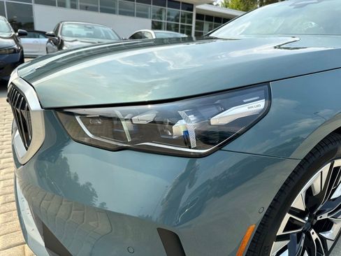 New 2026 BMW 530i RWD image 15