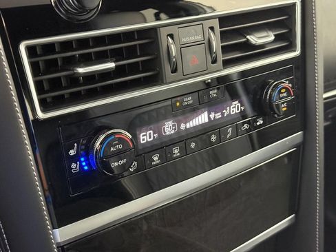 Used 2024 INFINITI QX80 Sensory AWD/4WD image 26