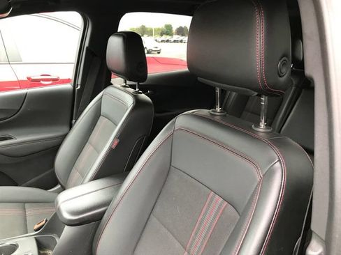Used 2023 Chevrolet Equinox RS w/ LPO, Floor Liner Package FWD image 31