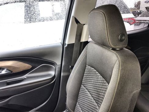 Used 2020 GMC Terrain SLE image 22