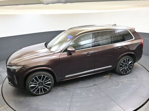 New 2026 Volvo XC90 B6 Plus w/ Protection Package Premier image 48