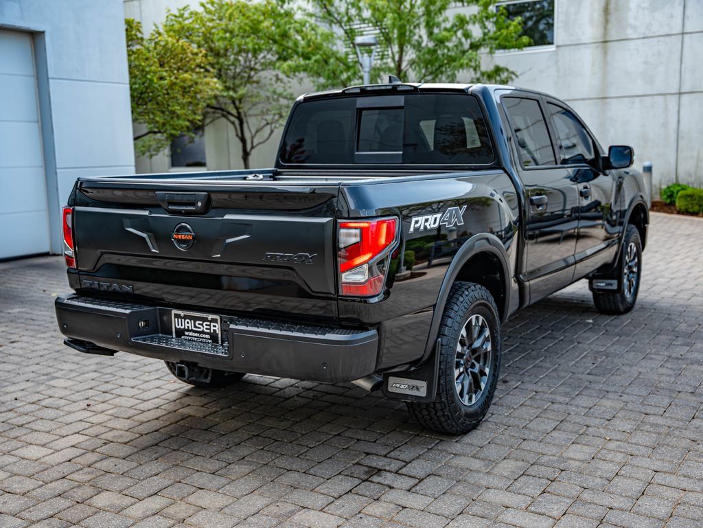 Used 2022 Nissan Titan PRO-4X w/ Pro-4x Convenience Package AWD/4WD image 5