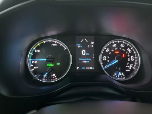 Used 2020 Toyota RAV4 XLE w/ XLE Grade Weather Package image 8