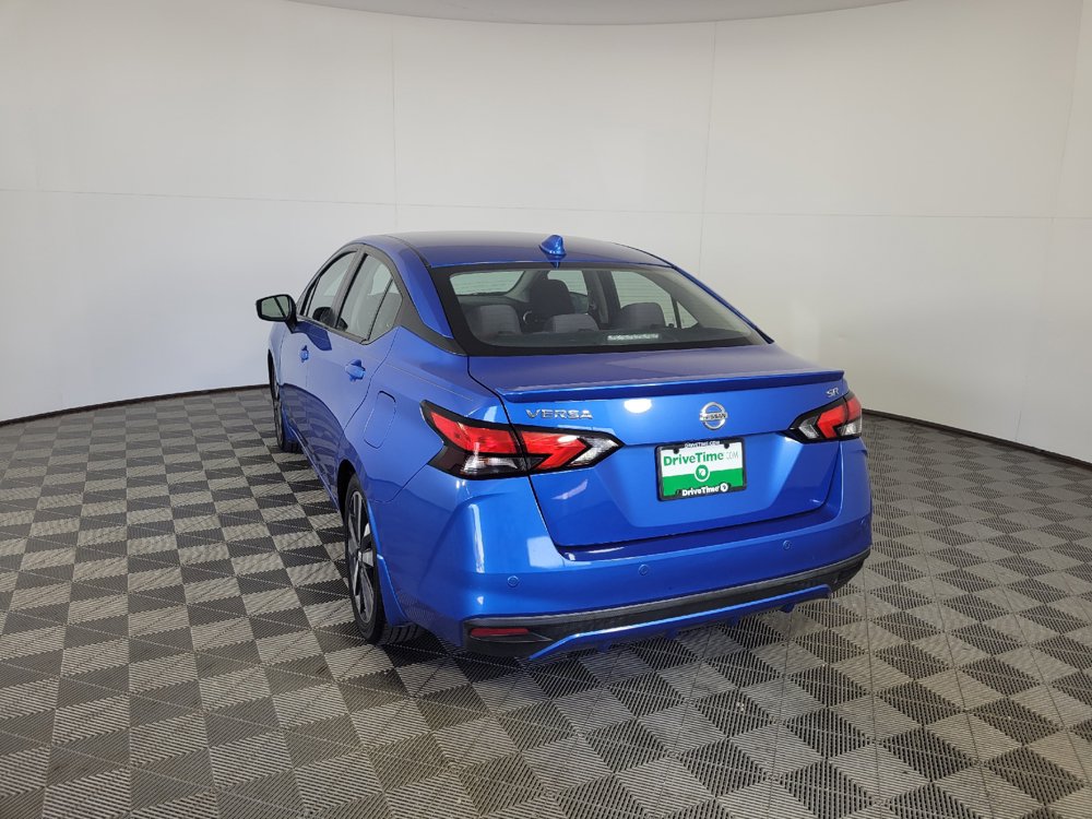 Used 2021 Nissan Versa SR FWD image 5