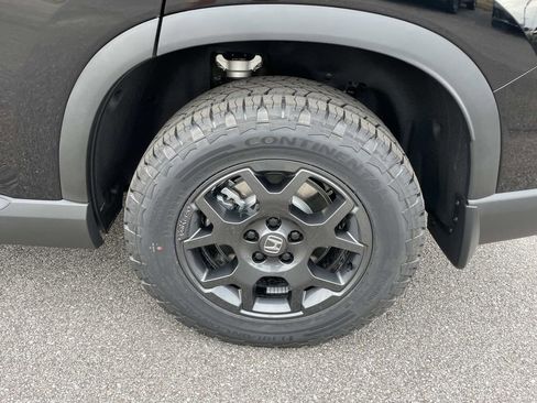 New 2025 Honda Pilot TrailSport image 9