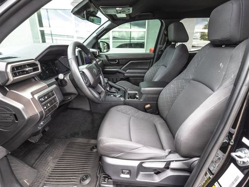 Used 2024 Toyota Tacoma SR5 AWD/4WD image 20