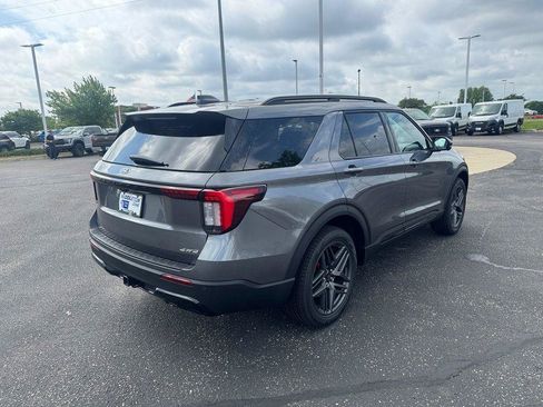 New 2026 Ford Explorer ST-Line w/ ST-Line Street Pack AWD/4WD image 3