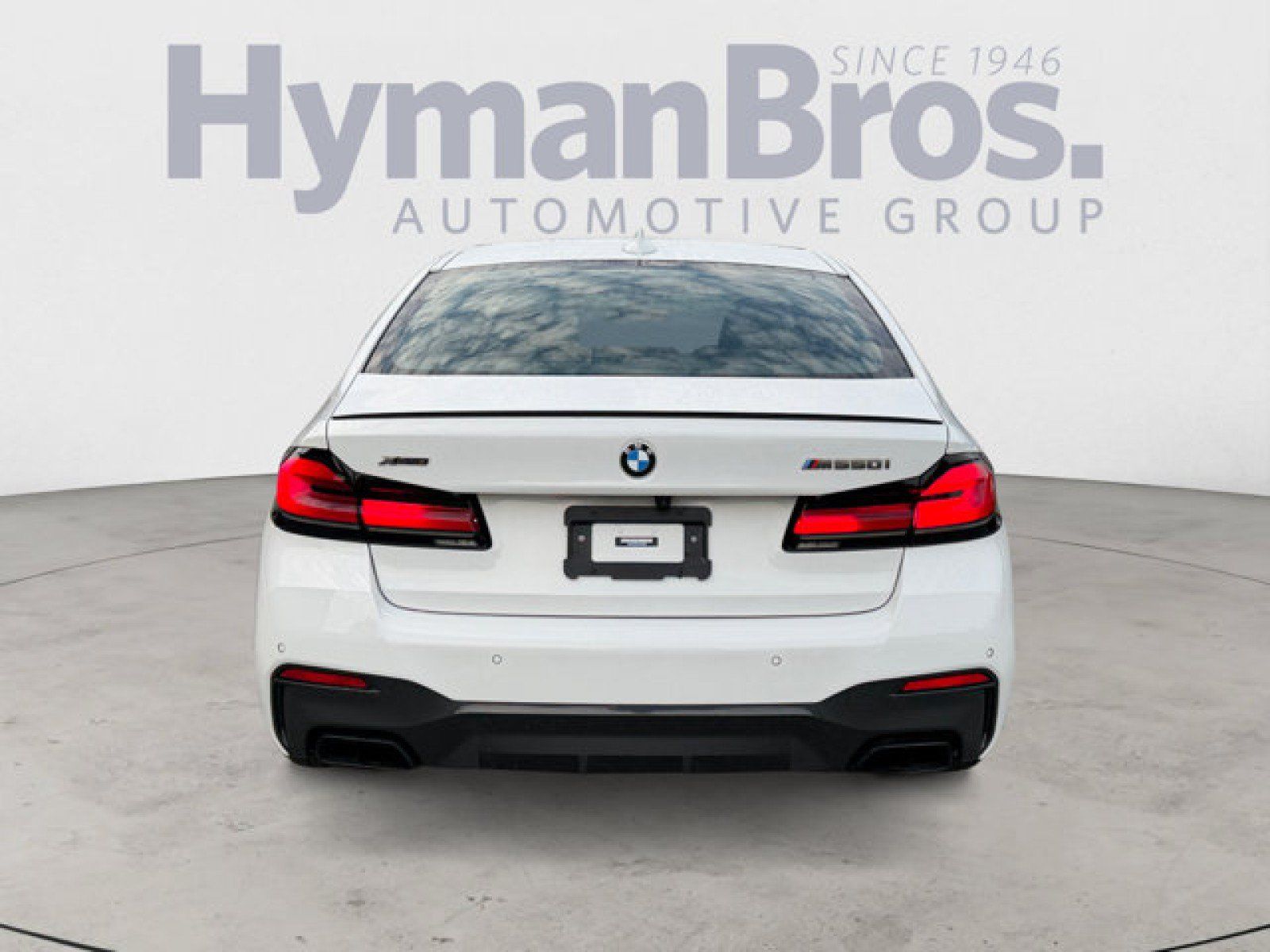 Used 2023 BMW M550i xDrive w/ Executive Package AWD/4WD image 4