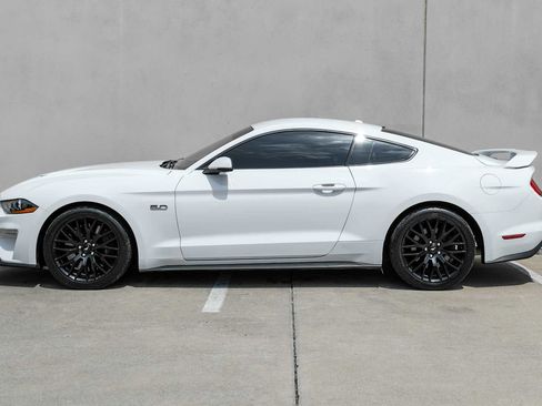 Used 2019 Ford Mustang GT Premium w/ GT Performance Package RWD image 11