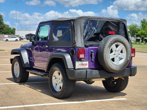 Used 2017 Jeep Wrangler Sport w/ Quick Order Package 24S AWD/4WD image 4
