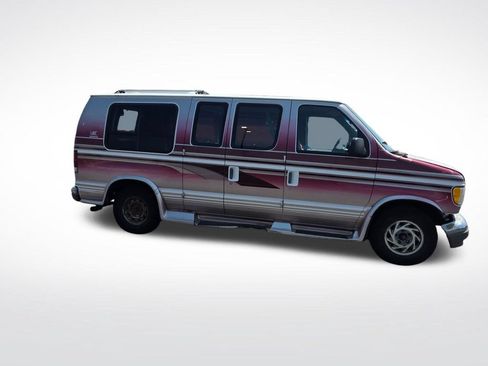 Used 1996 Ford E-150 and Econoline 150 RWD image 4