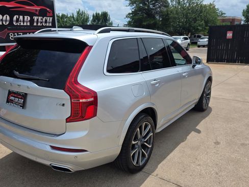 Used 2018 Volvo XC90 T6 Momentum w/ Convenience Package AWD/4WD image 8