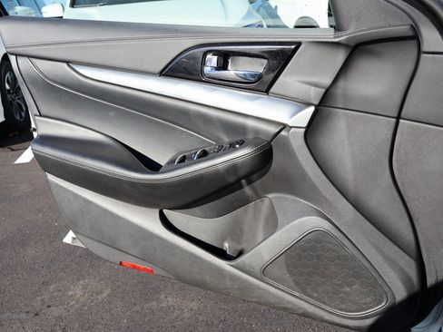 Used 2023 Nissan Maxima SV w/ Floor Mat Group image 35