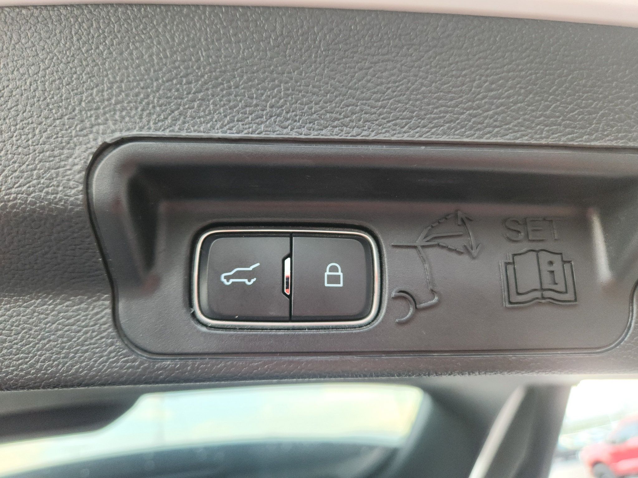 Used 2020 Ford Explorer ST w/ Premium Technology Package AWD/4WD image 21