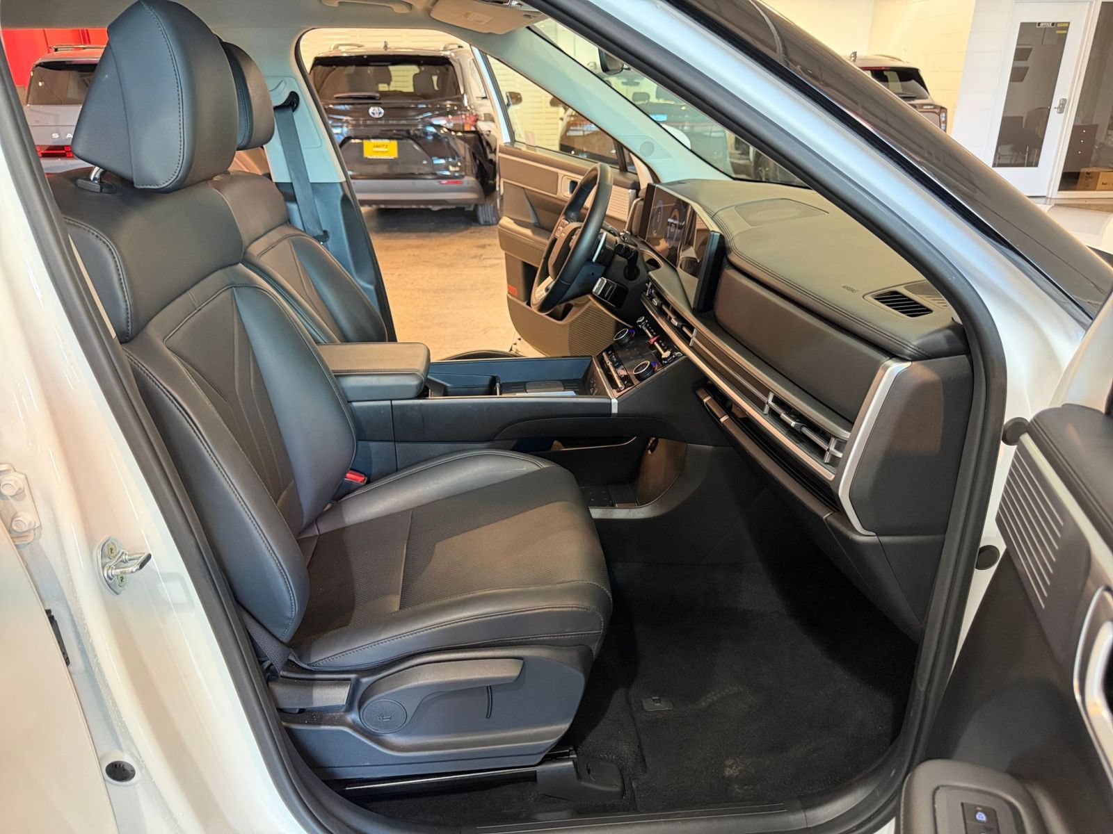 Used 2026 Hyundai Santa Fe SEL FWD image 37